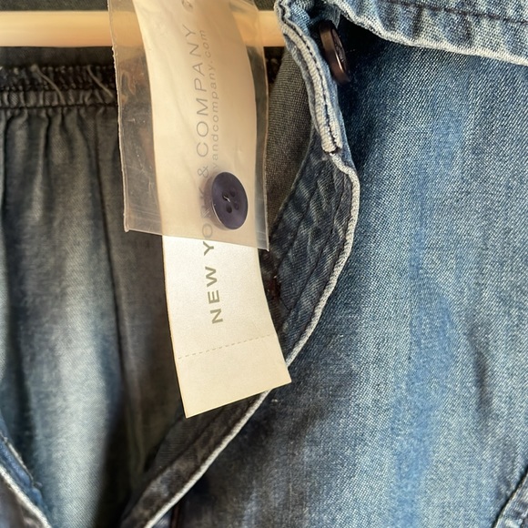 Denim shirt dress, can be dressed up or down - button detail at neck and sleeve - Picture 3 of 4